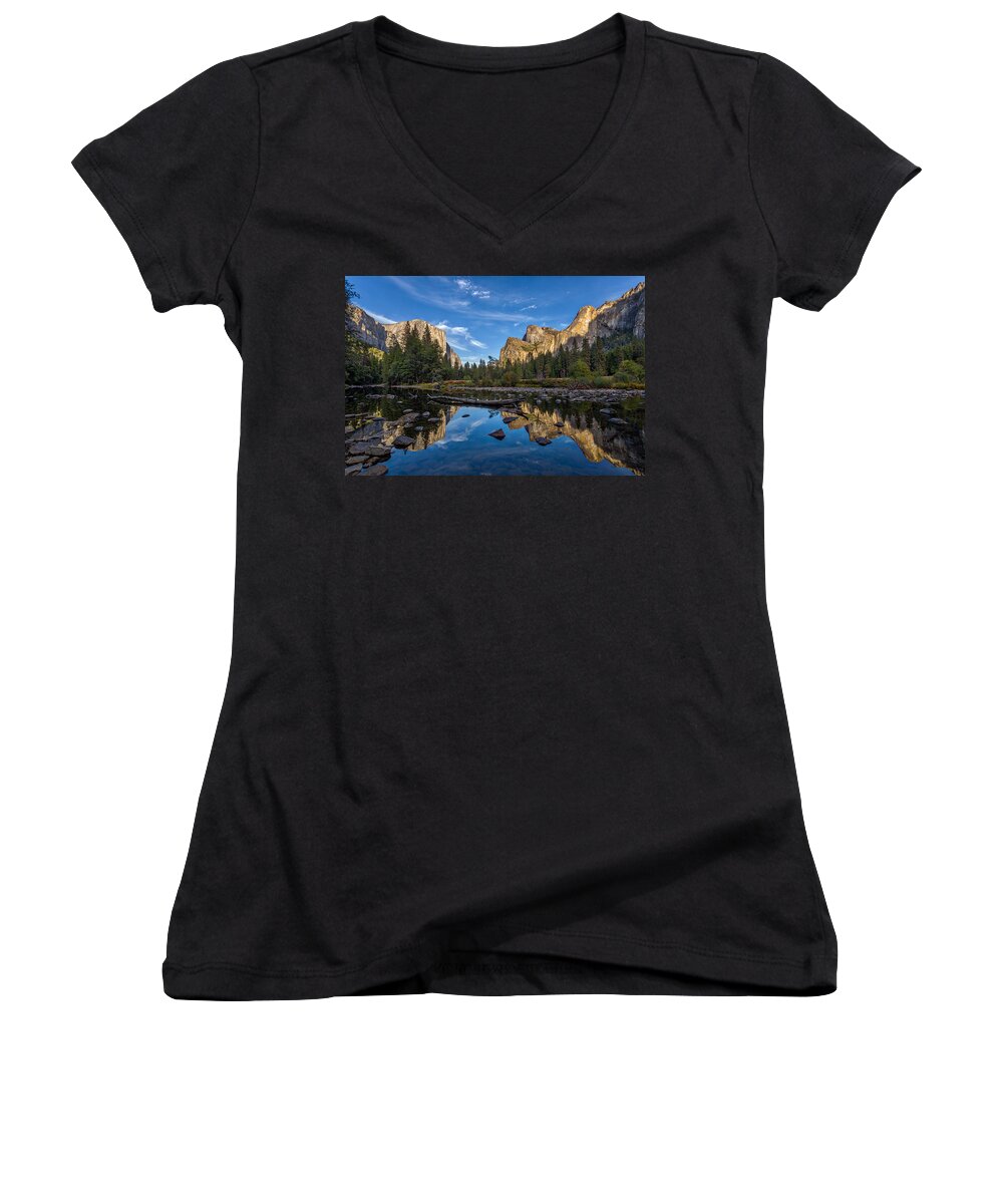 California Women's V-Neck featuring the photograph Valley View I by Peter Tellone