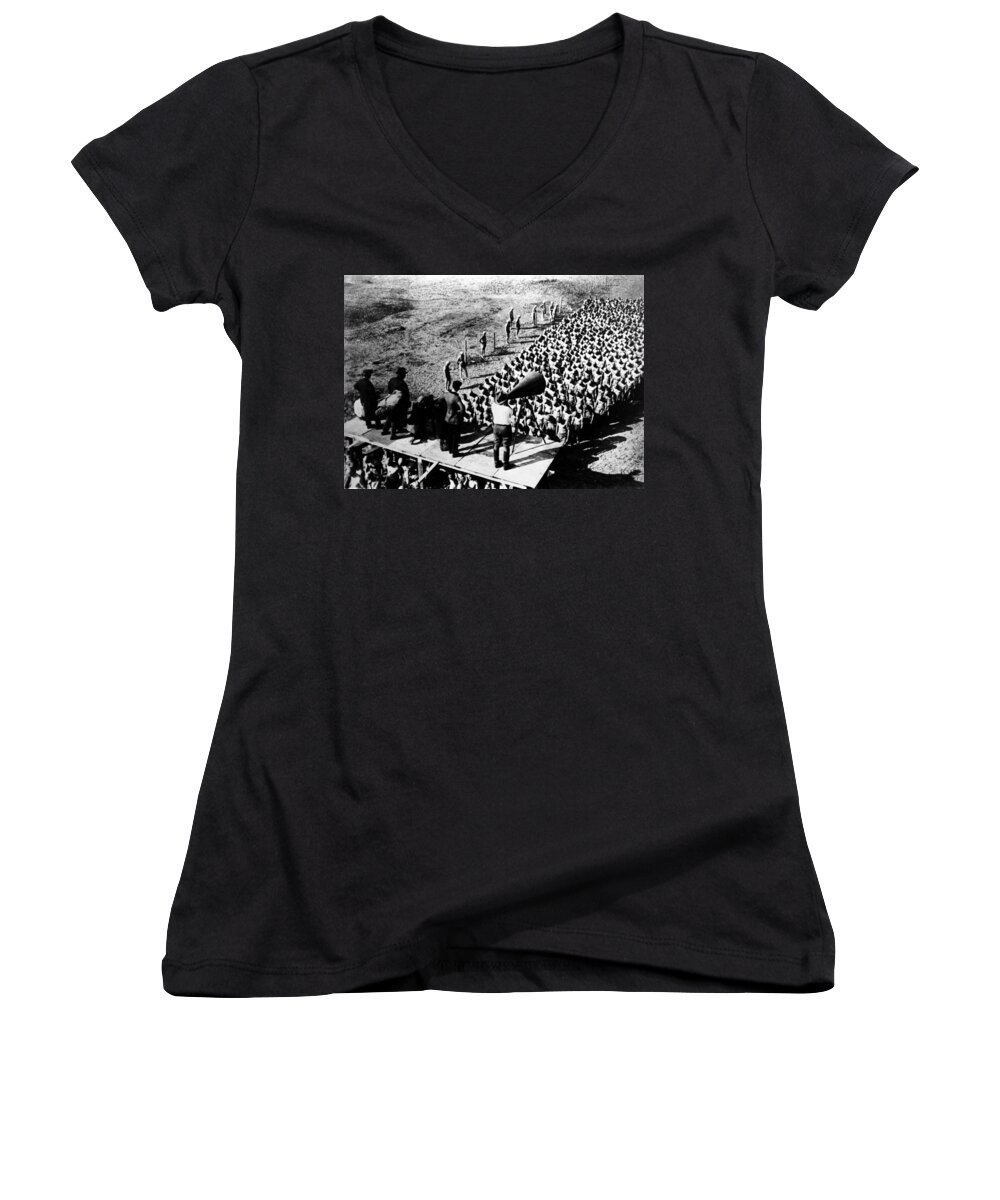 1920s Women's V-Neck featuring the photograph Film: Metropolis, 1927 #3 by Granger