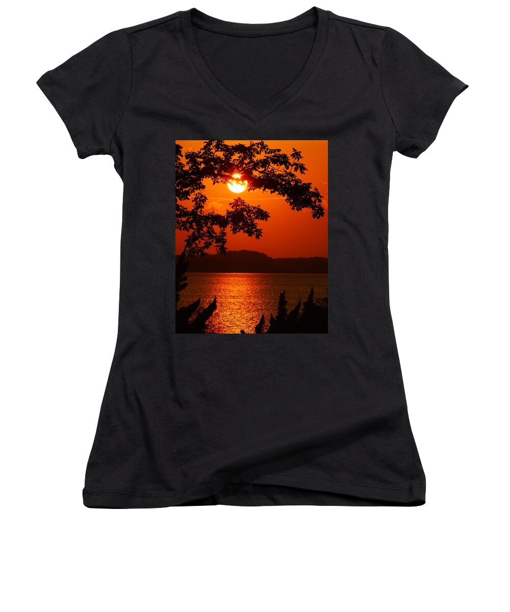 Autumn Women's V-Neck featuring the photograph Paradise by Billy Beck