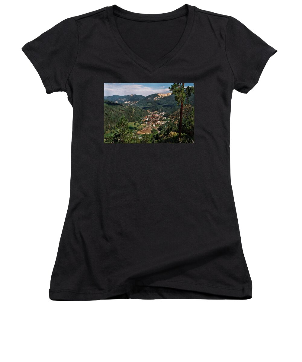 Red River Women's V-Neck featuring the photograph Red River At Sunrise by Ron Weathers