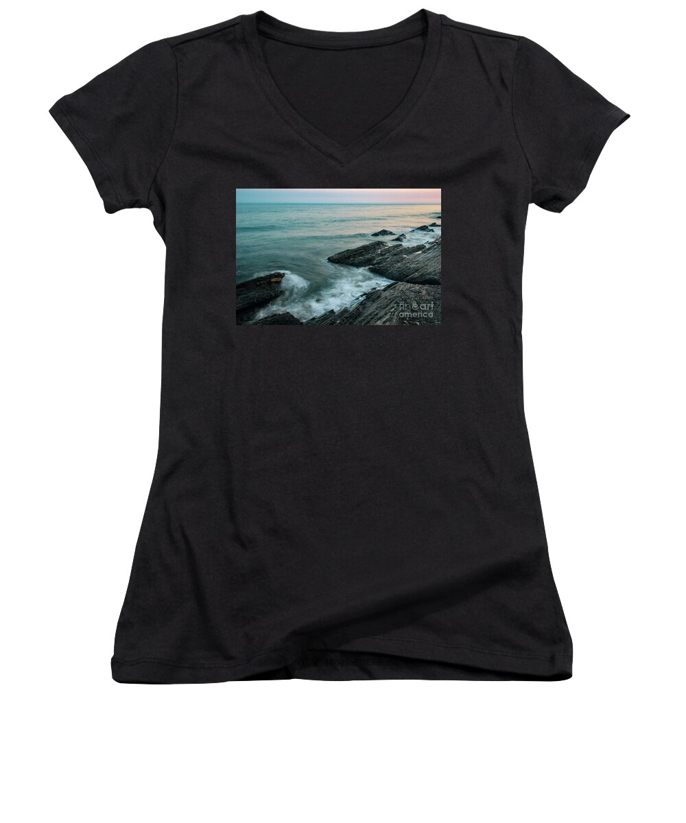 Sea Women's V-Neck featuring the photograph Amongst the shale by Jeff Hubbard