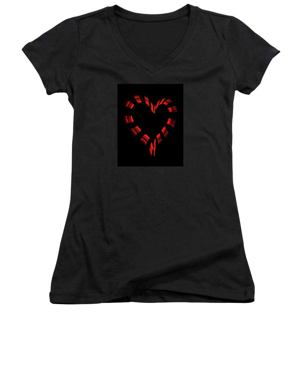 Bill Kesler Photography Women's V-Neck featuring the photograph Heartbeat by Bill Kesler