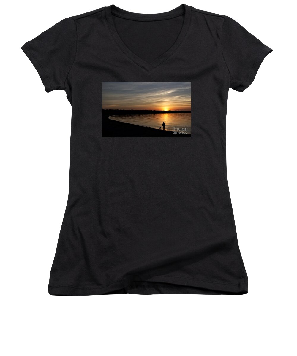 Sunset Women's V-Neck featuring the photograph Best Friends by Terry Doyle