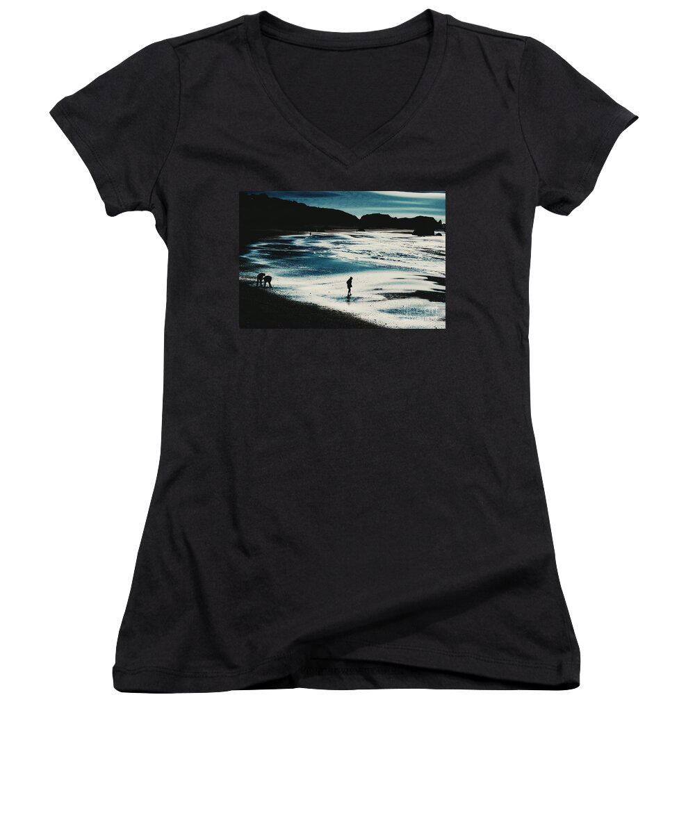 500 Views Women's V-Neck featuring the photograph By the Light of the Silvery Moon by Jenny Revitz Soper