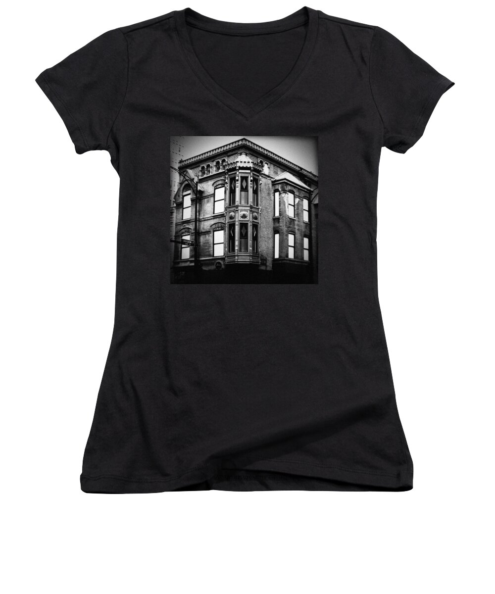 Chicago Women's V-Neck featuring the photograph Chicago Historic Corner by Kyle Hanson