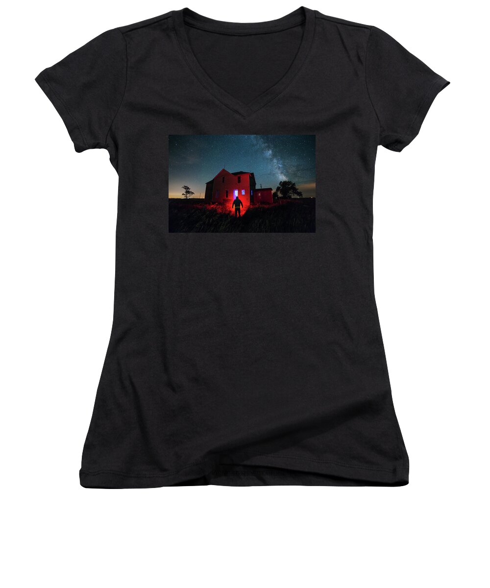 Creeper Women's V-Neck featuring the photograph Creeper by Aaron J Groen