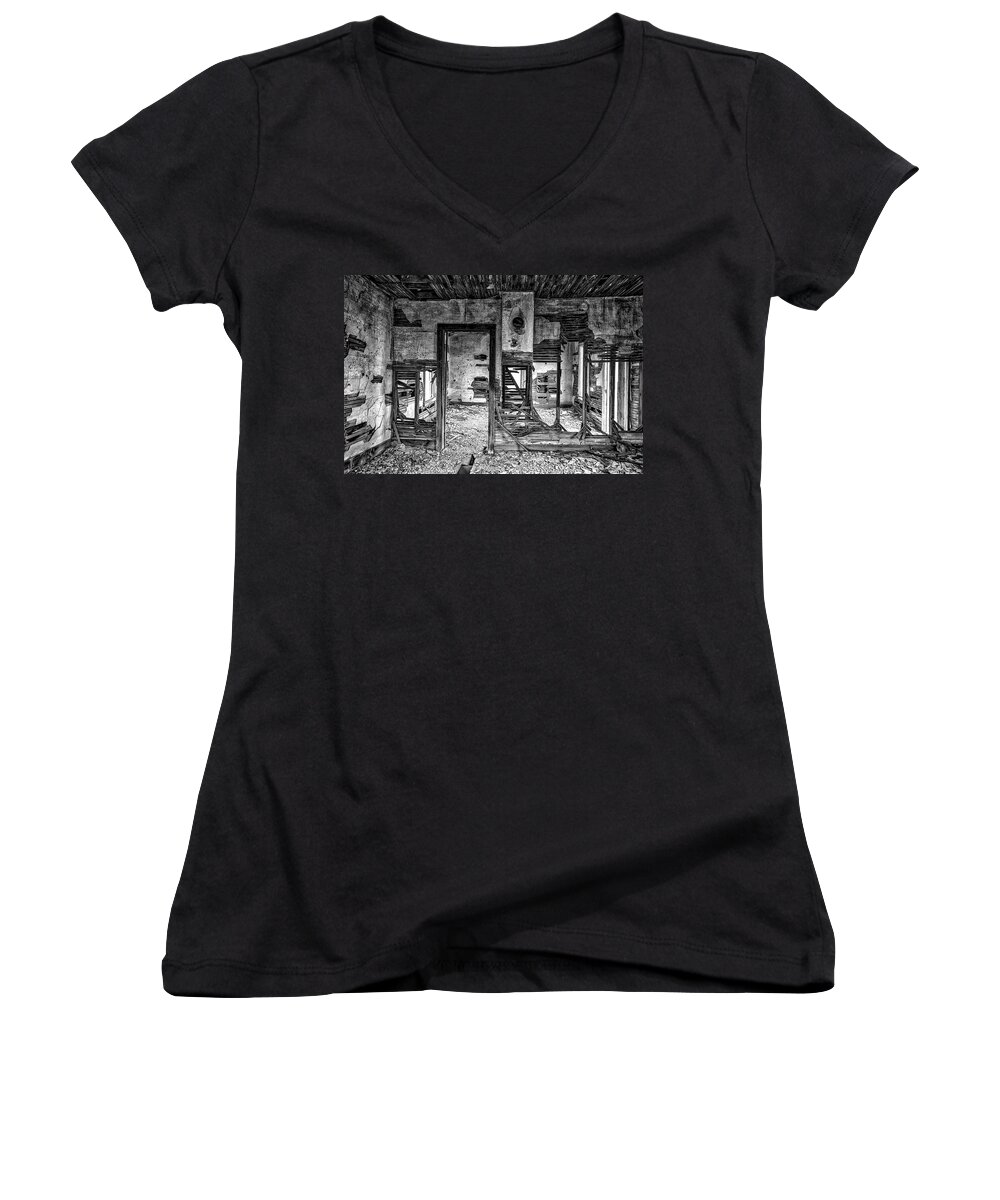 Worn Down Women's V-Neck featuring the photograph Dreams of the Past by Darren White