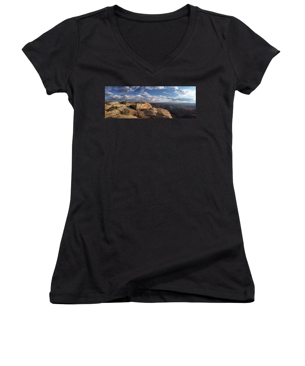 Muley Point Women's V-Neck featuring the photograph Golden Cliff Hanger by Leda Robertson