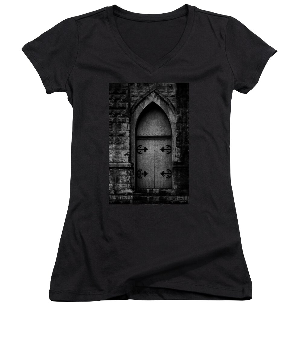 Door Women's V-Neck featuring the photograph Gothic Door Memphis Church BW by Lesa Fine