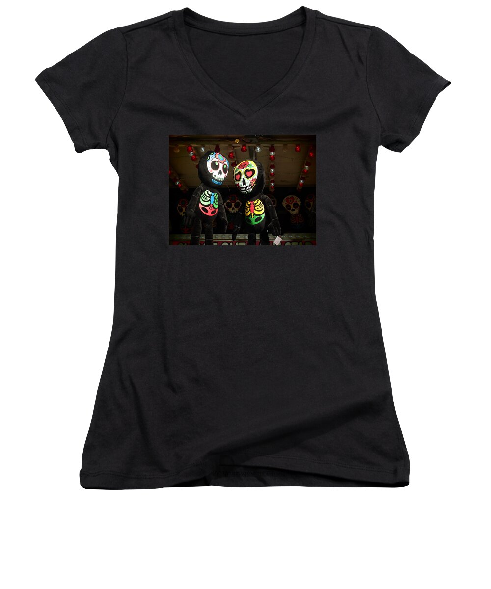 Dorothy Leep Photography Women's V-Neck featuring the photograph In Love At The Carnival by Dorothy Lee
