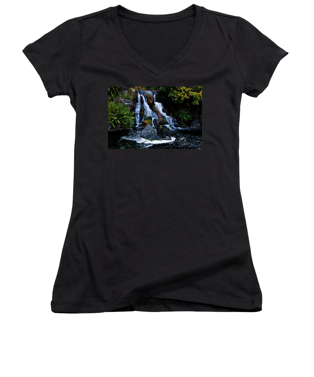 Clay Women's V-Neck featuring the photograph Mental Vacation by Clayton Bruster