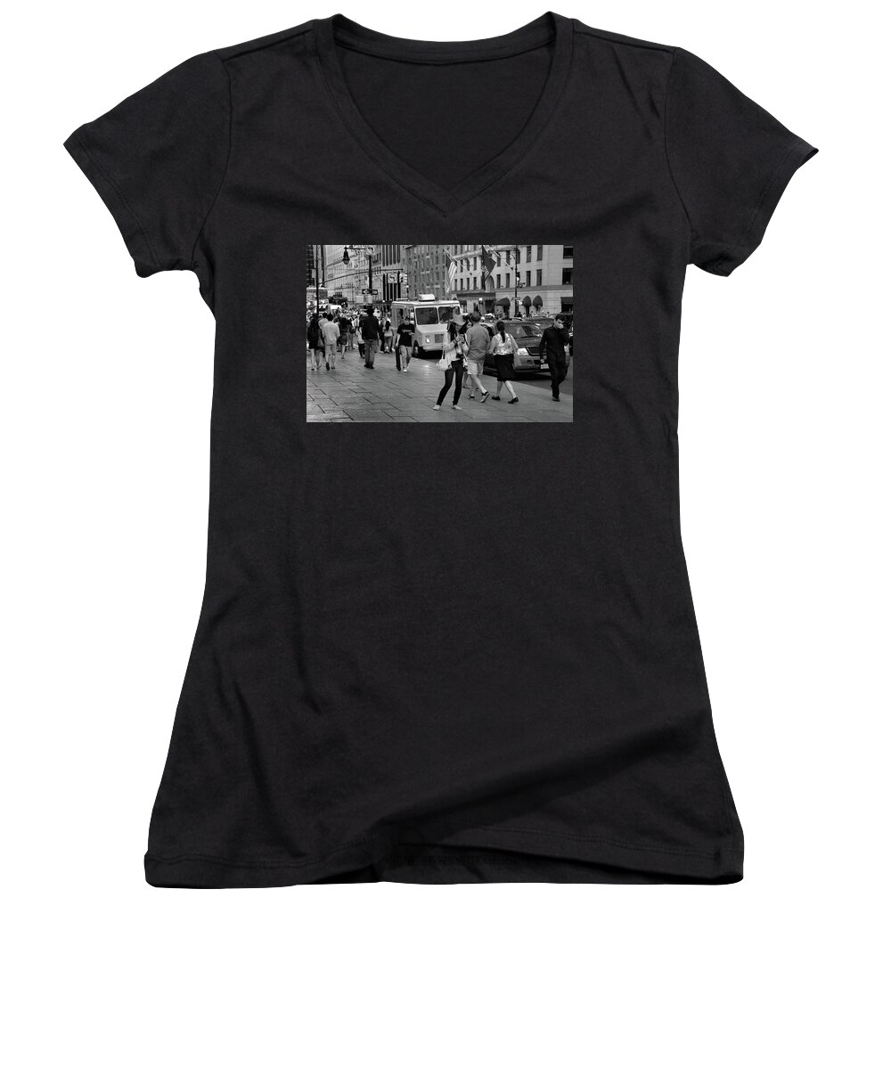 Photograph Women's V-Neck featuring the photograph New York, New York 19 by Ron Cline