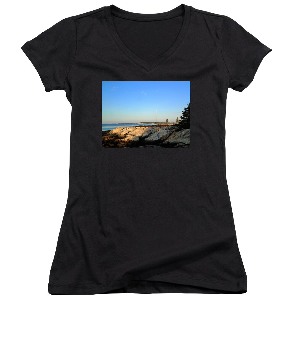 Ocean Women's V-Neck featuring the photograph Ocean Point by Lois Lepisto