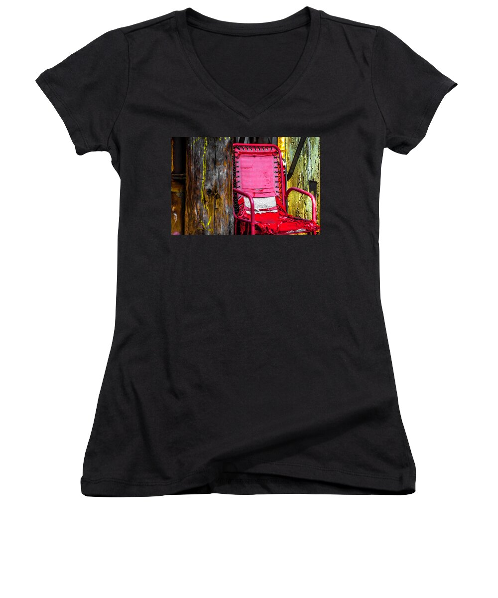 Dsc_2997_9113x5975_red Chair In Alley_300dpi_v4.jpg Women's V-Neck featuring the photograph Red Chair in Alley ver4 DSC2997 by Raymond Kunst