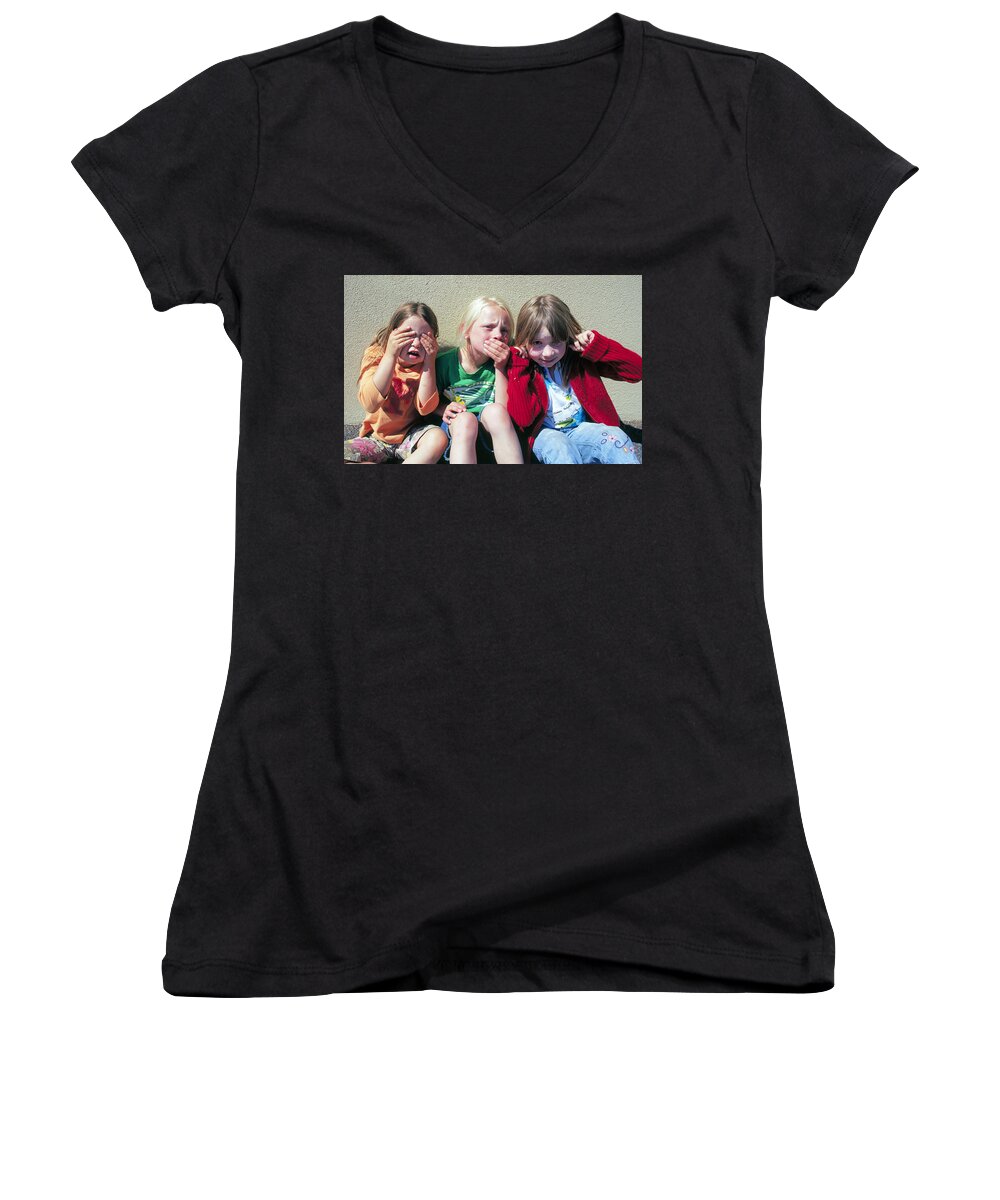 Children Women's V-Neck featuring the photograph See No Weevils, Hear No Weevils, Don't Speak to Weevils by Buddy Mays