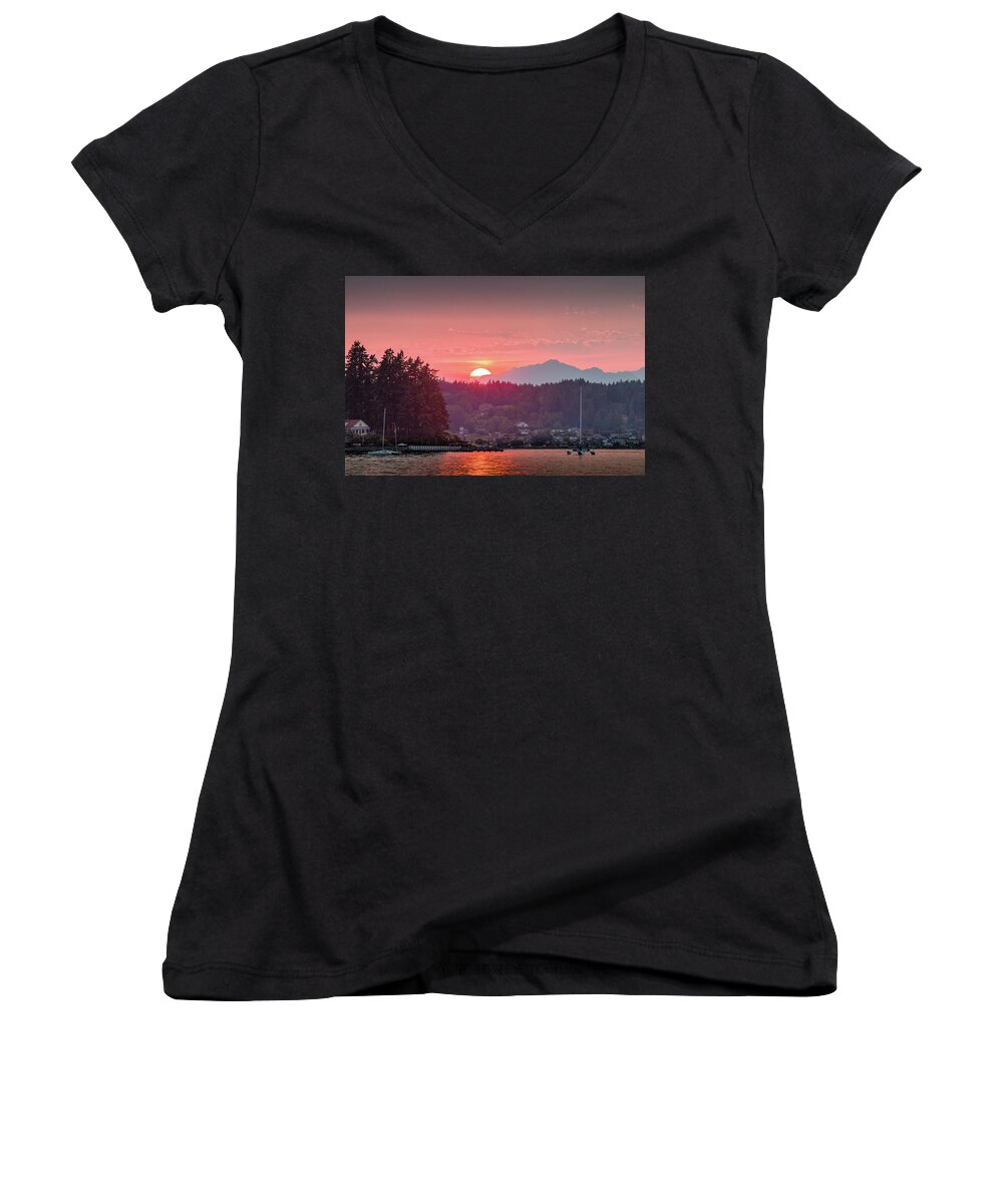 Olympic Mountains Women's V-Neck featuring the photograph Summer Sunset over Yukon Harbor.2 by E Faithe Lester