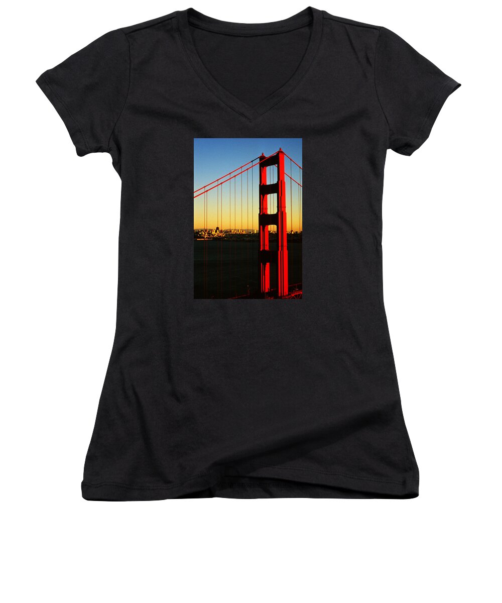 North America Women's V-Neck featuring the photograph Symphonie in Steel by Juergen Weiss