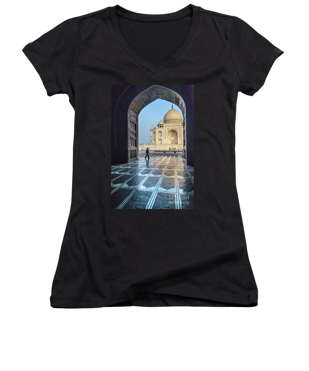 Heritage Women's V-Neck featuring the photograph Taj Mahal 01 by Werner Padarin