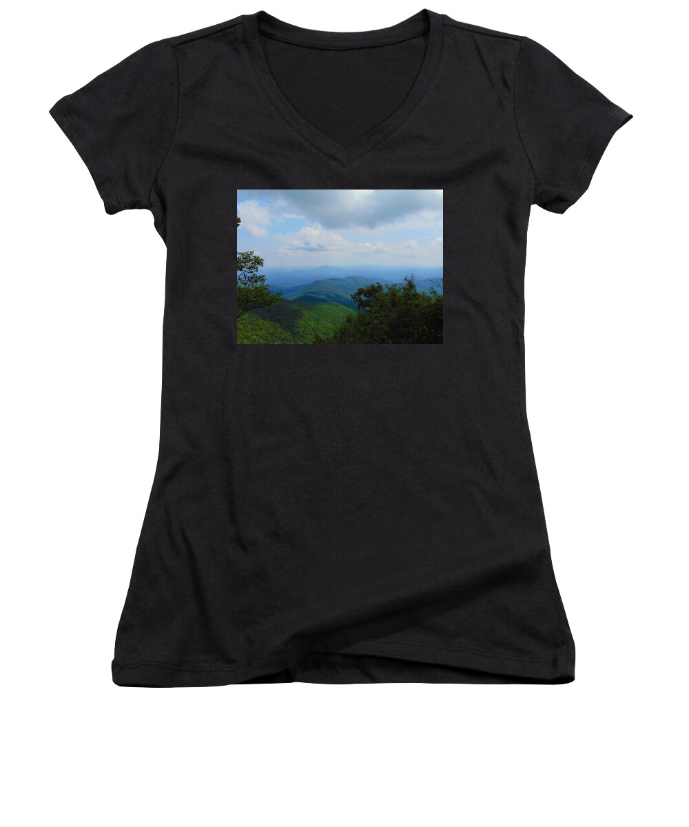 Vista Women's V-Neck featuring the photograph Tray Mountain Summit - North by Richie Parks