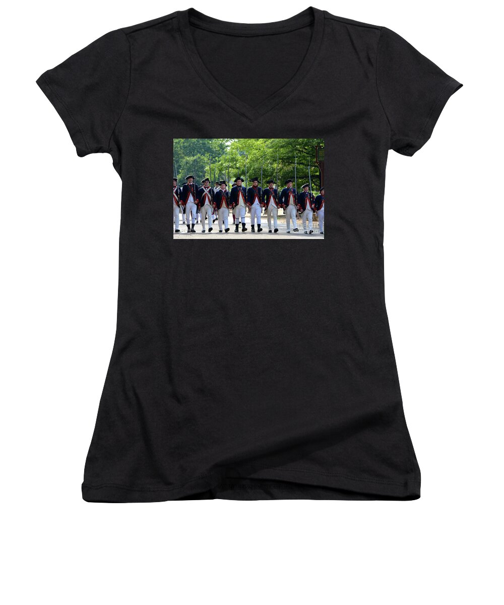 Colonial Williamsburg Women's V-Neck featuring the photograph Williamsburg #4 by Buddy Morrison