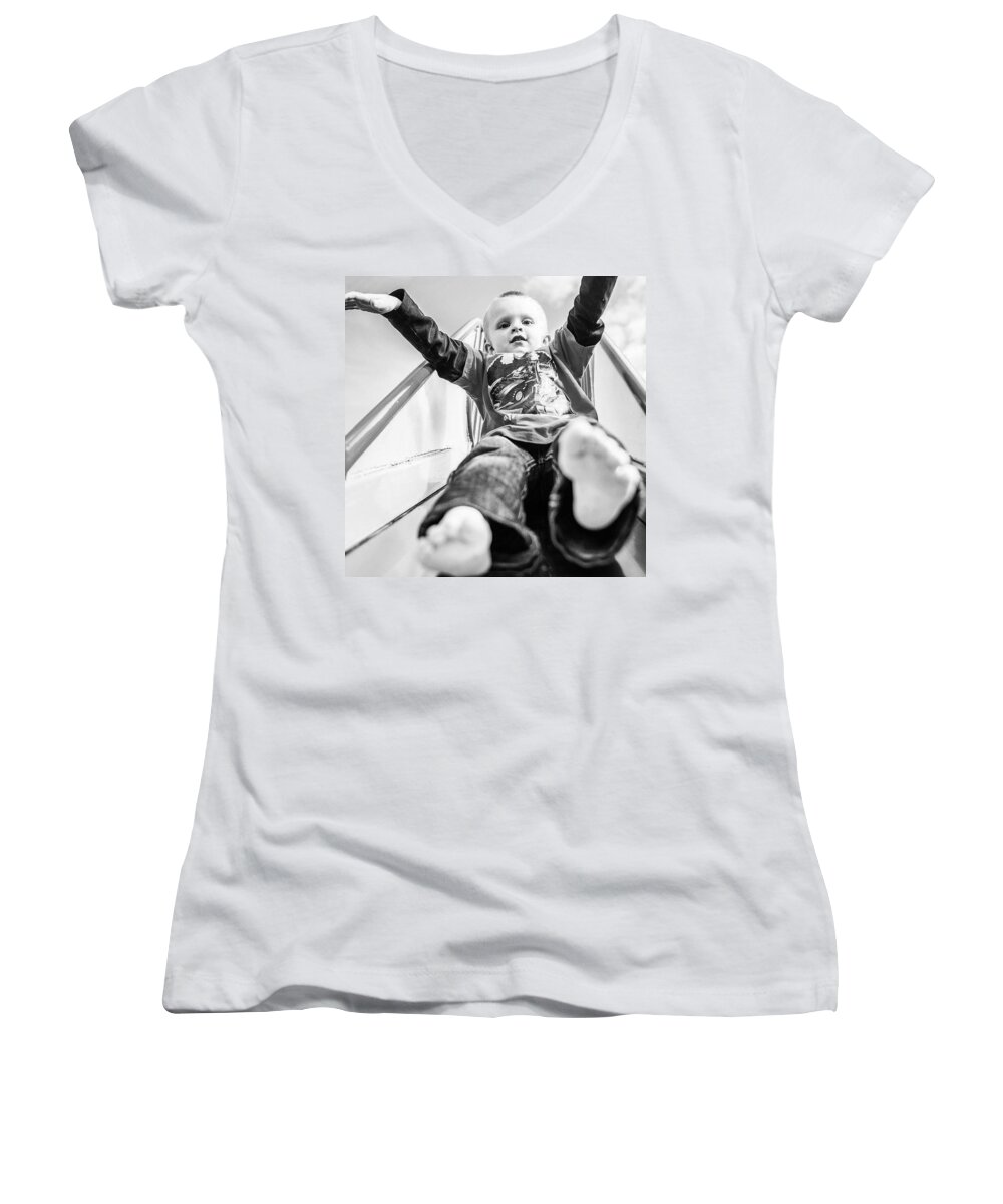 Boy Women's V-Neck featuring the photograph Coming Down by Aleck Cartwright