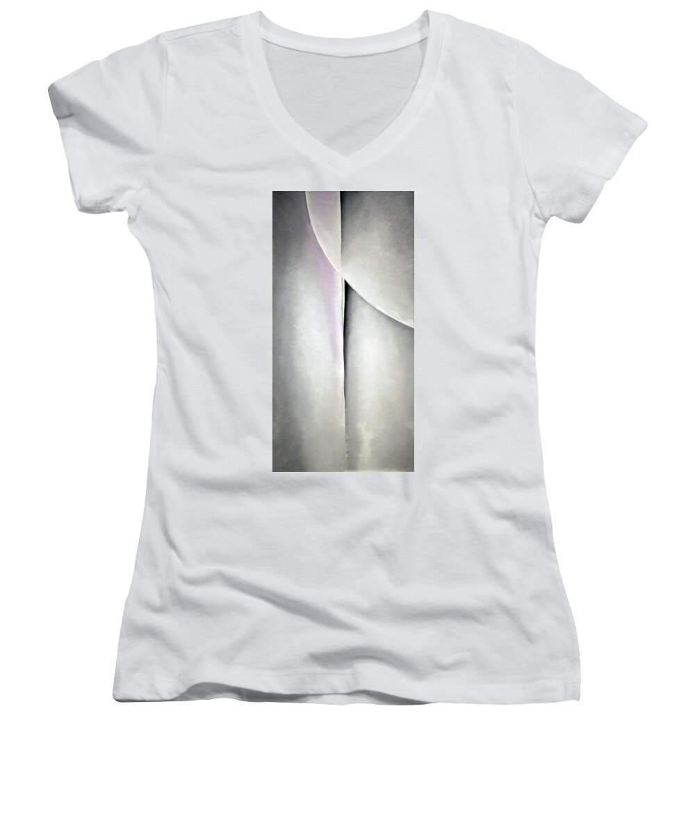 Line And Curve Women's V-Neck featuring the photograph O'Keeffe's Line And Curve by Cora Wandel