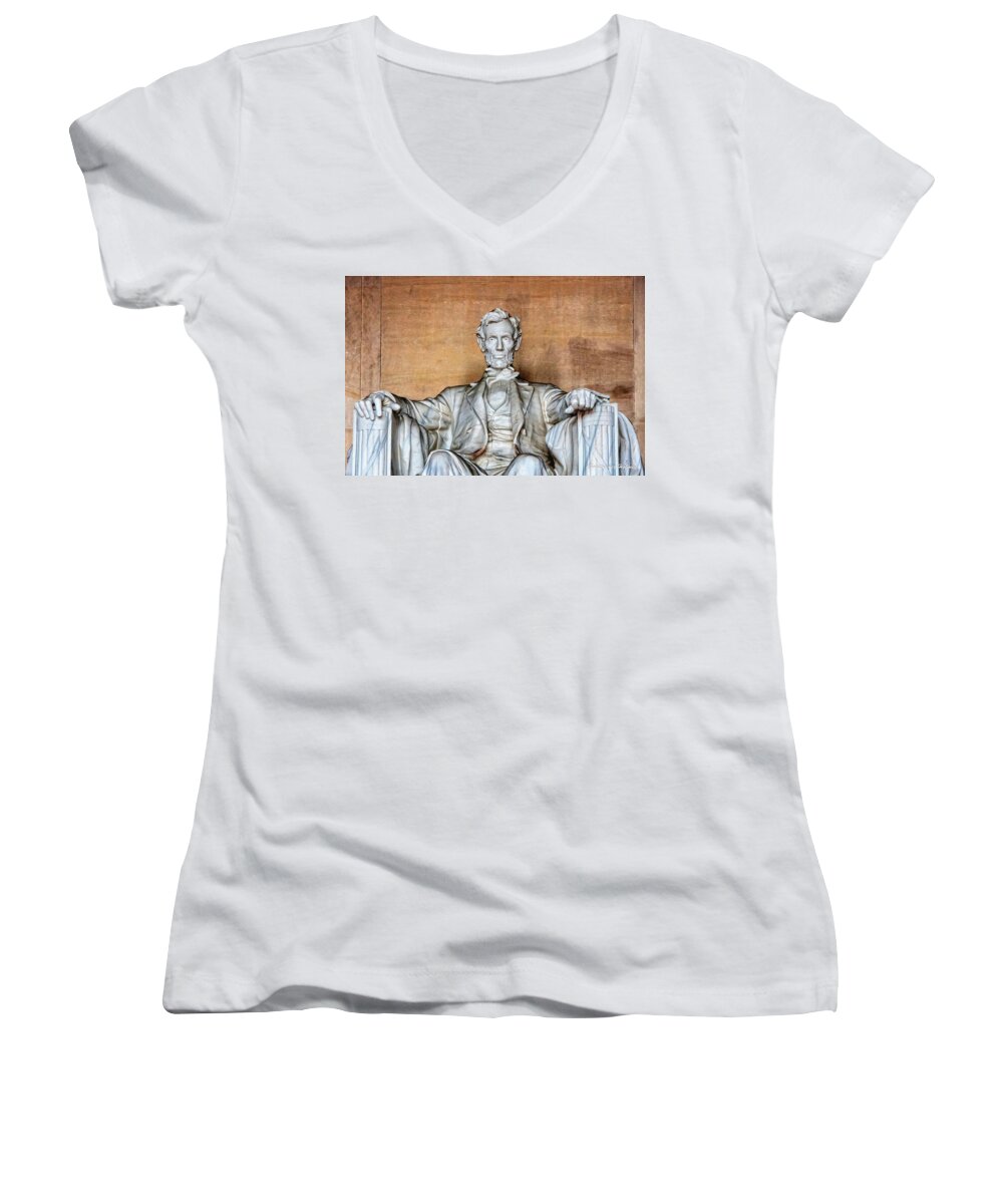 Abraham Lincoln Women's V-Neck featuring the photograph Abraham Lincoln #2 by Christopher Holmes