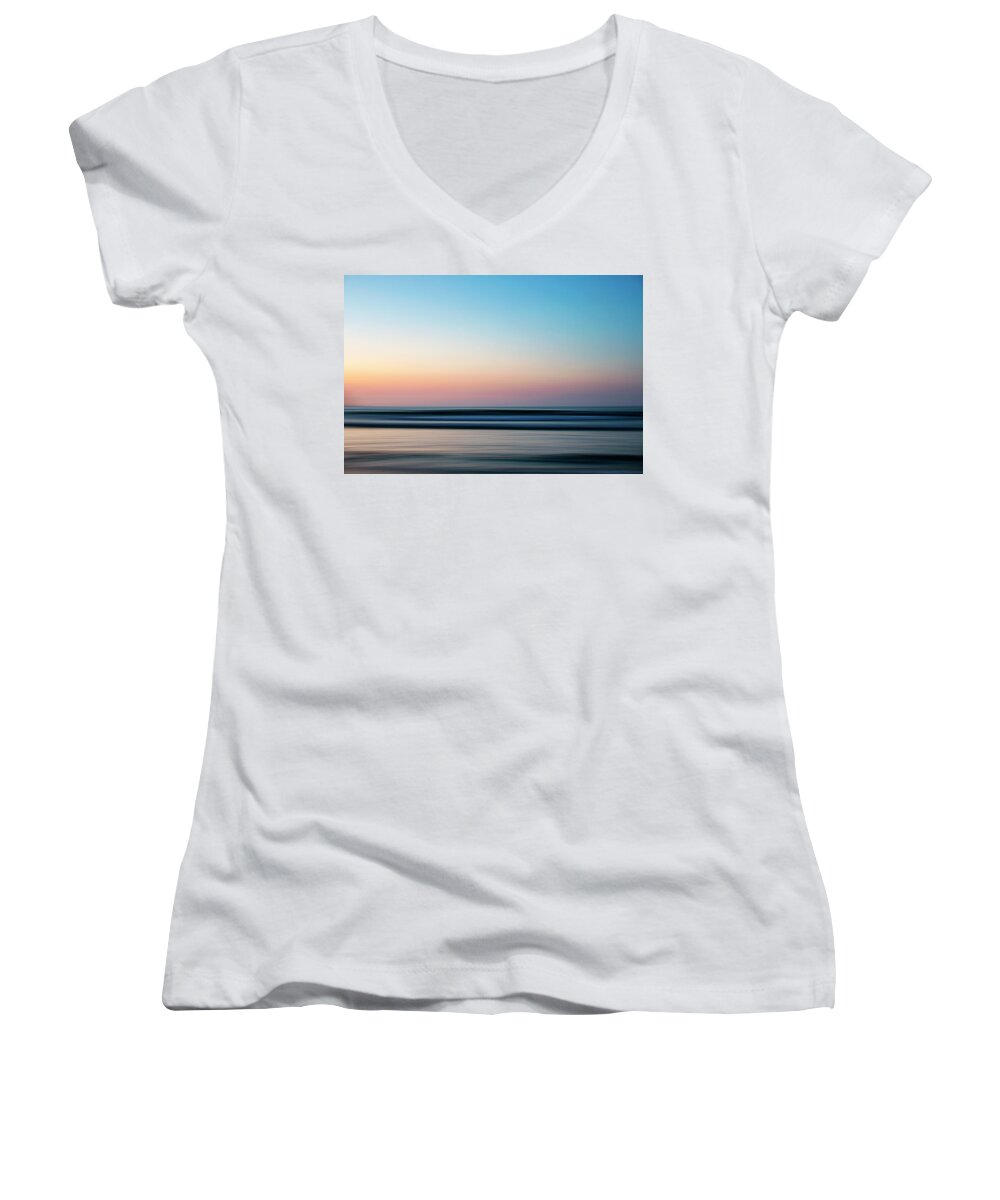 Surfing Women's V-Neck featuring the photograph Blurred by Nik West