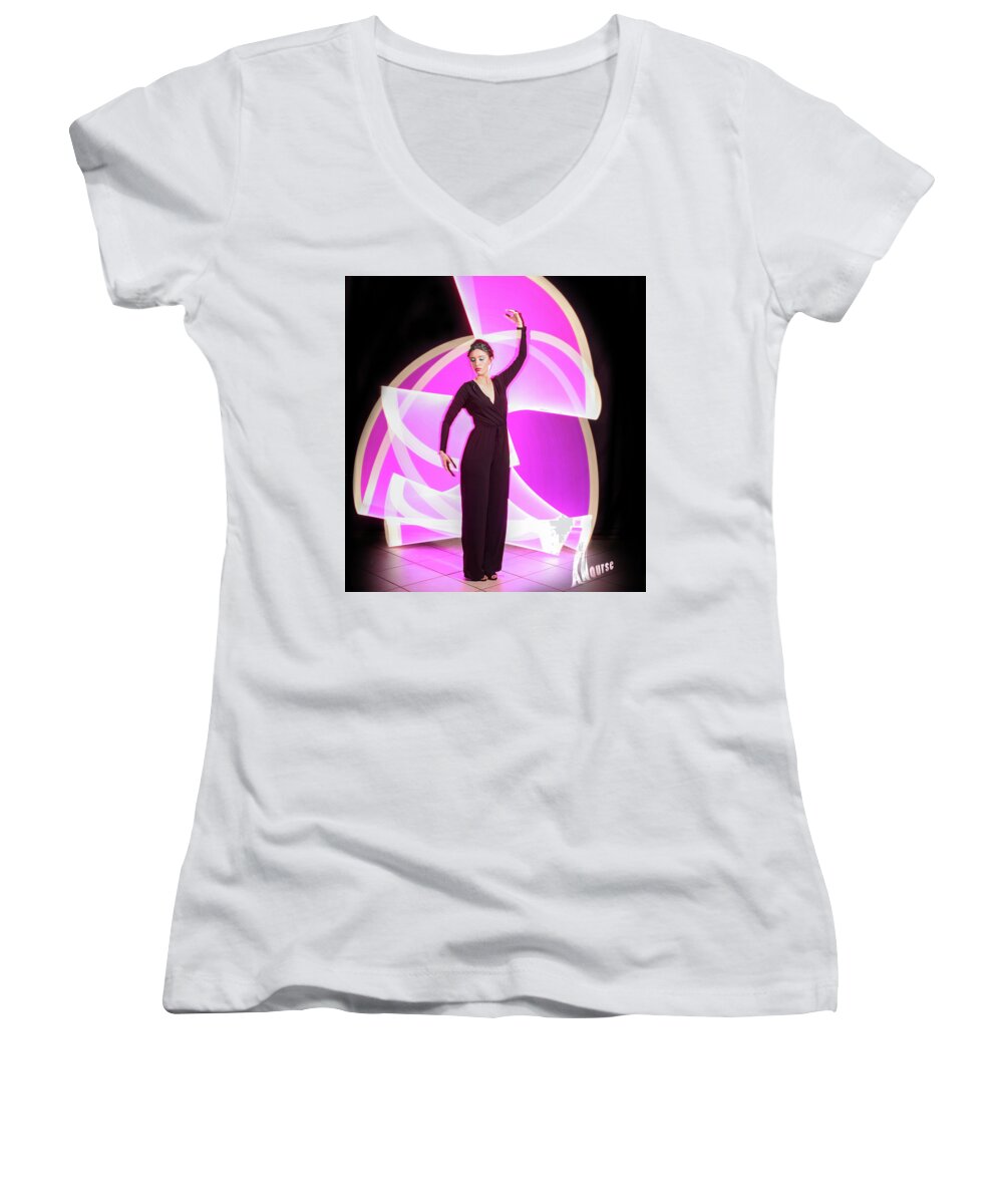 Lightpainting Women's V-Neck featuring the photograph Curves by Andrew Nourse