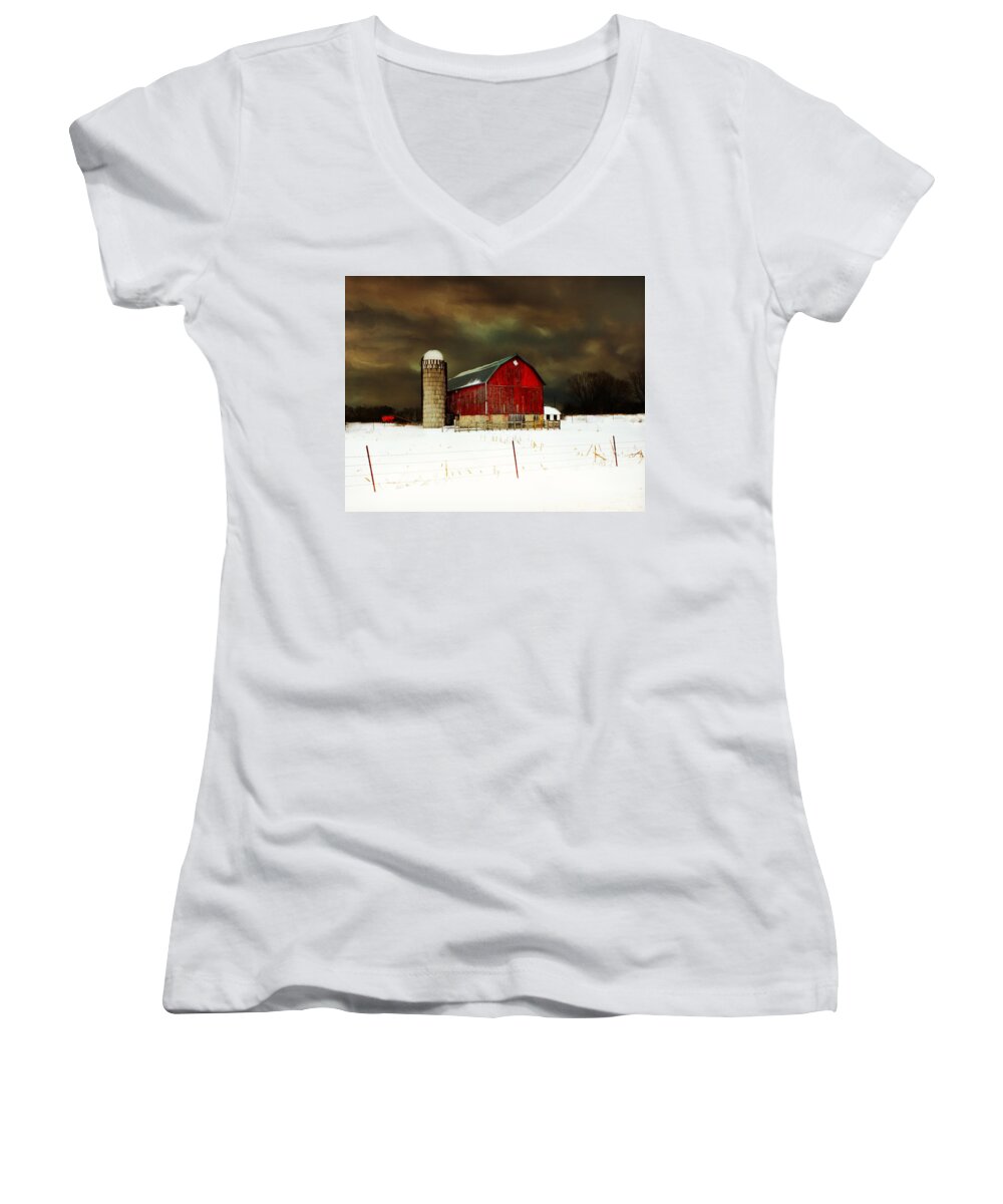 Barn Women's V-Neck featuring the photograph Diamonds In the Sky by Julie Hamilton
