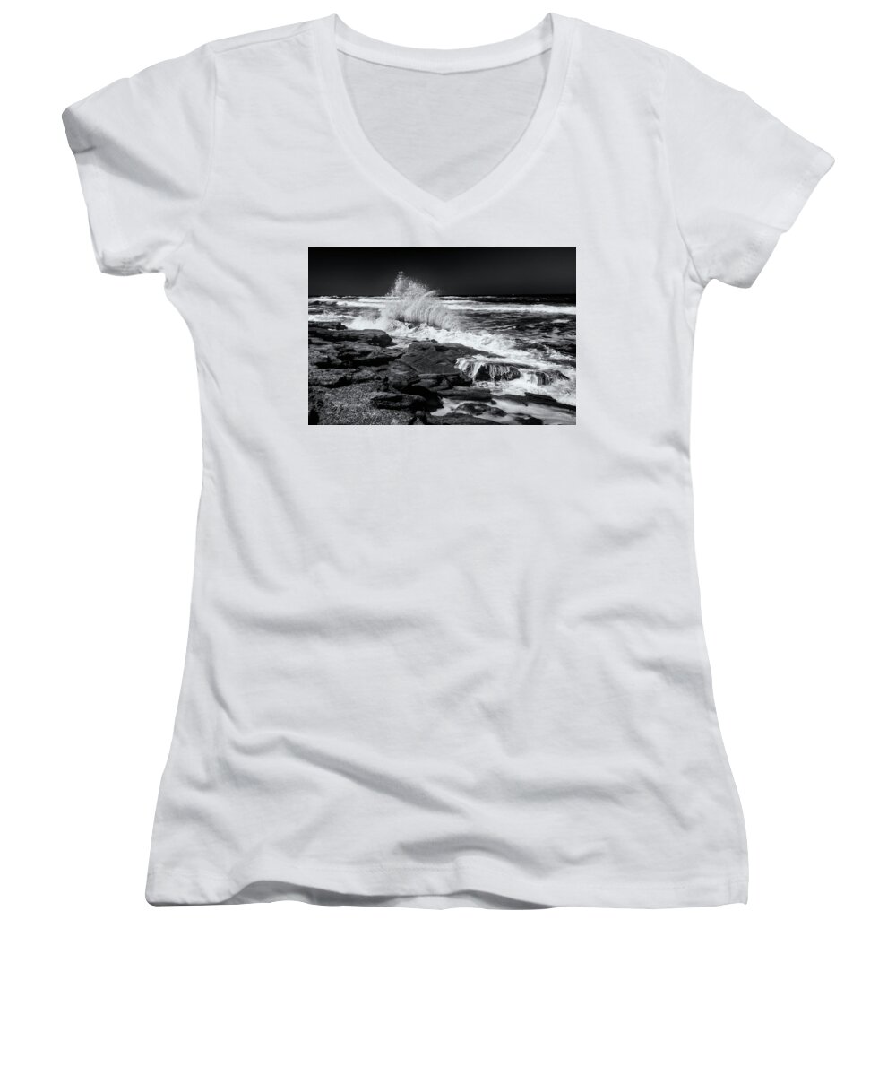 Crystal Yingling Women's V-Neck featuring the photograph Evening Tide by Ghostwinds Photography