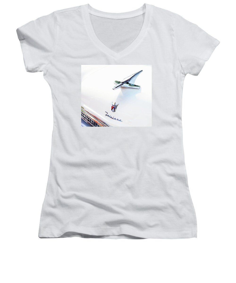 Old Cars Women's V-Neck featuring the photograph Ford Fairlane Classic by Theresa Tahara