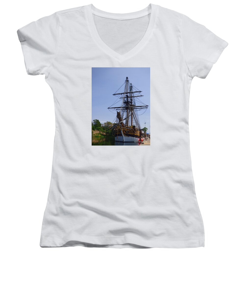 Ship Women's V-Neck featuring the photograph Lady Washington by Charles Robinson