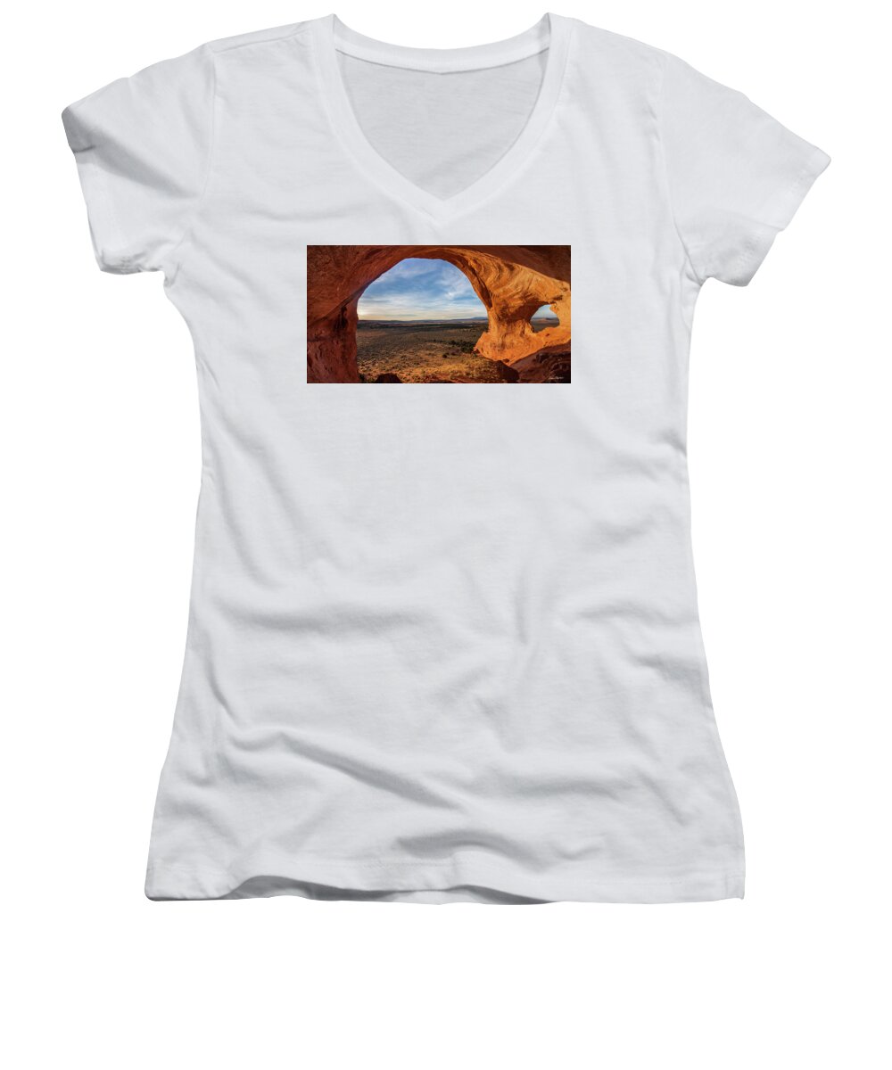Arch Women's V-Neck featuring the photograph Looking Glass Arch by Dan Norris