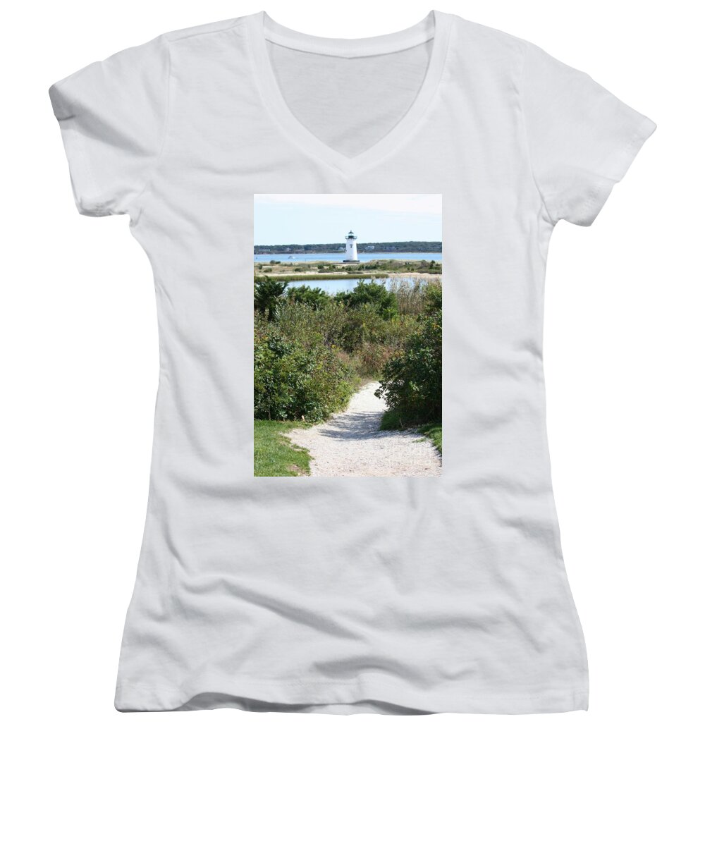 Martha's Vineyard Women's V-Neck featuring the photograph Path to Edgartown Lighthouse by Carol Groenen