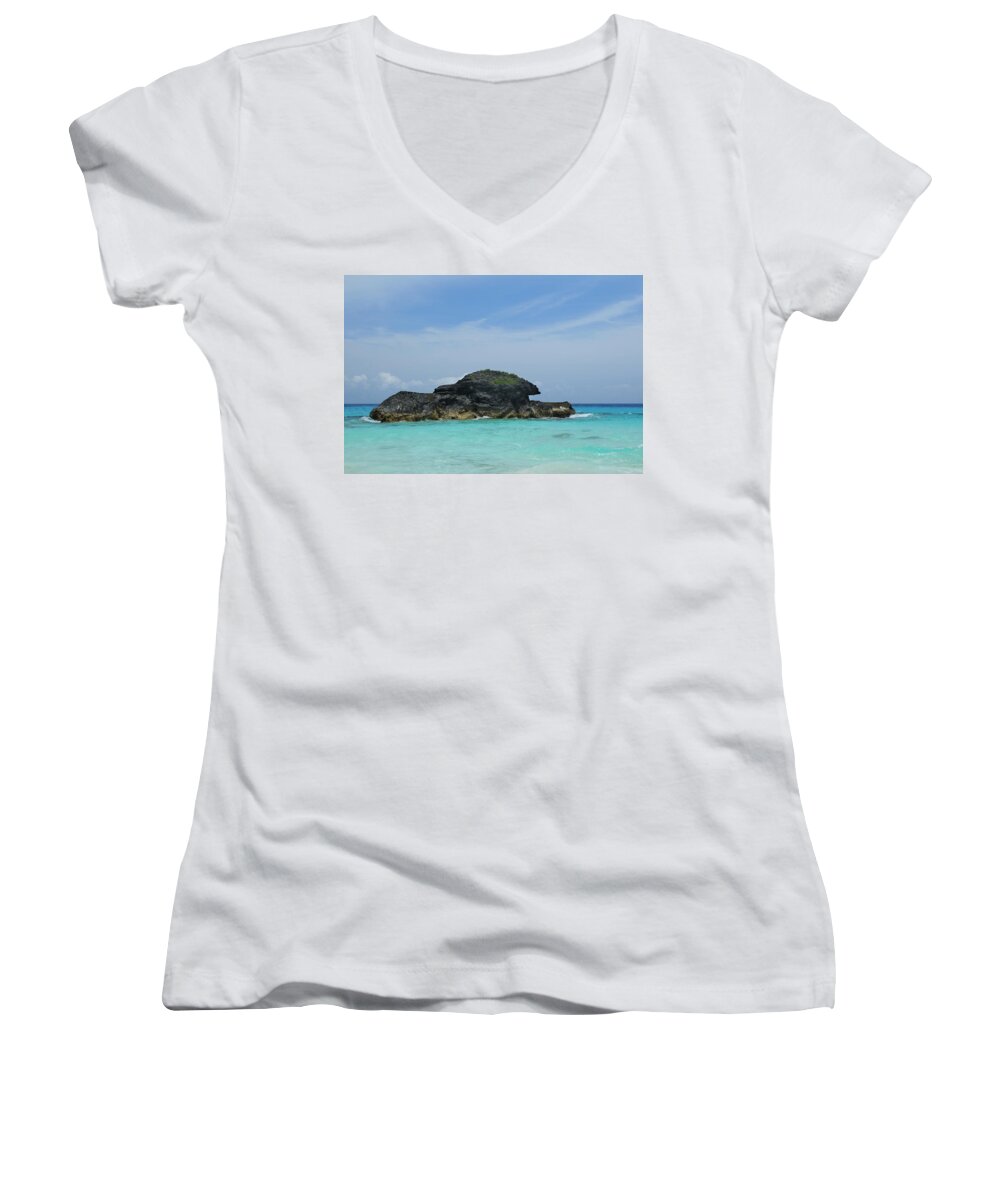 Turquoise Water Women's V-Neck featuring the photograph Relax at Horseshoe Bay Bermuda by Luke Moore