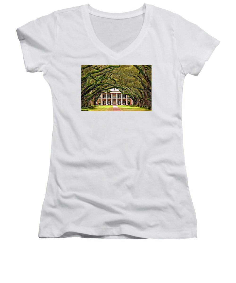 Oak Alley Plantation Women's V-Neck featuring the photograph Southern Class painted by Steve Harrington