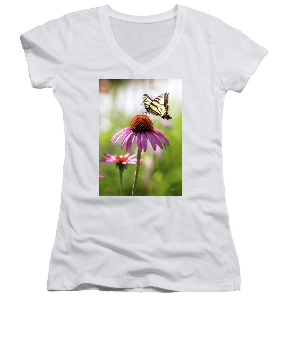 Eastern Women's V-Neck featuring the photograph Summer Colors by Everet Regal