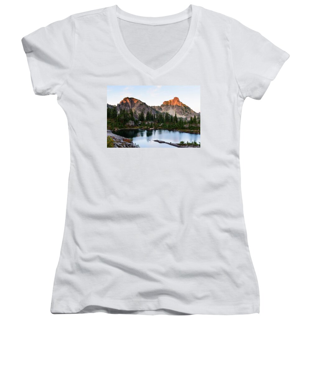 Alpine Lakes Women's V-Neck featuring the digital art Sunset in Lila Lakes and High Box Mountain by Michael Lee