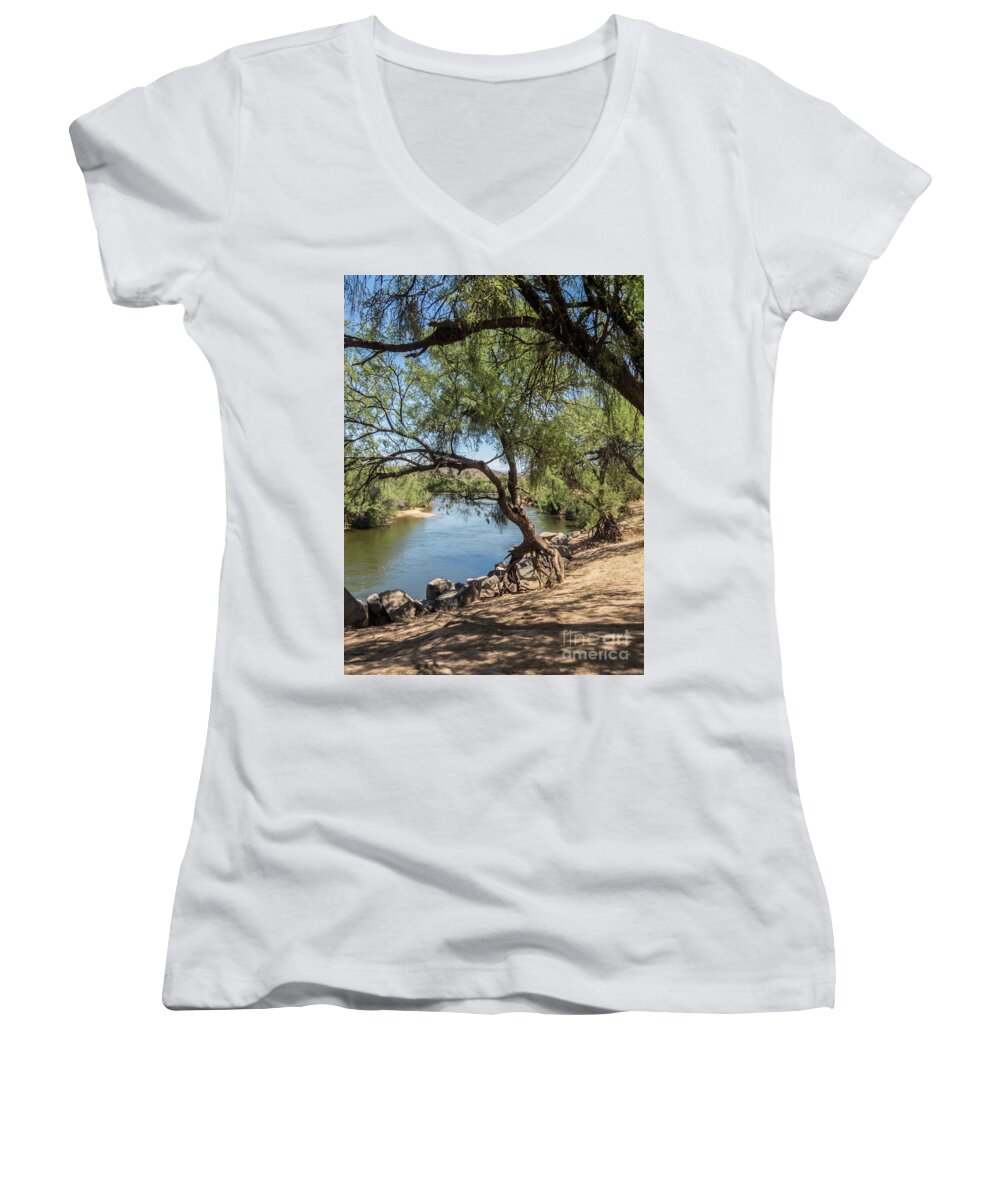 Arizona Women's V-Neck featuring the photograph Tiptoeing by Kathy McClure