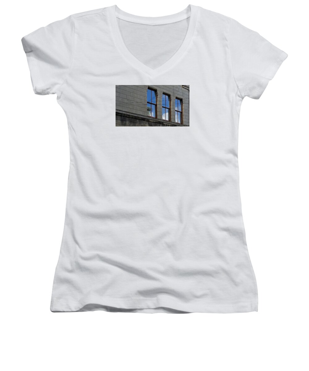 Outdoor Women's V-Neck featuring the photograph Windows by Pedro Fernandez