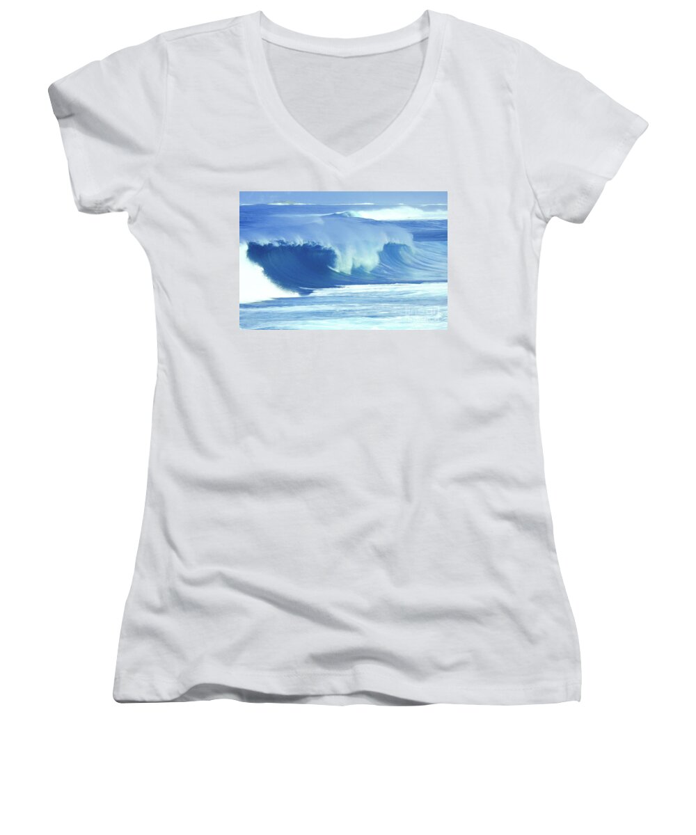 Ocean Waves Women's V-Neck featuring the photograph The Wave #1 by Scott Cameron