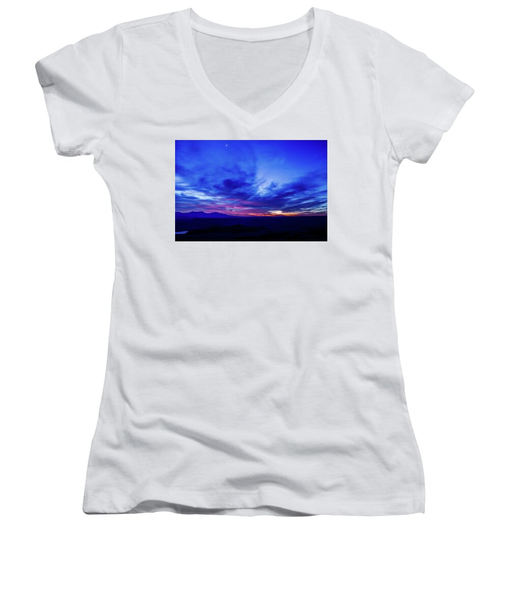 Aspens Women's V-Neck featuring the photograph A Dawns Early Rise II by Johnny Boyd