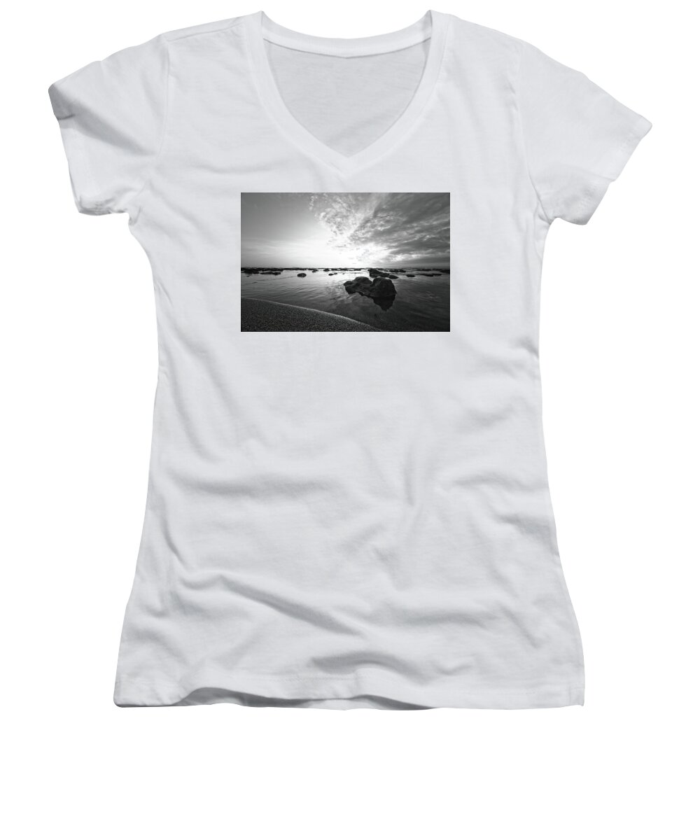 Beach Women's V-Neck featuring the photograph Low Tide by Steve DaPonte