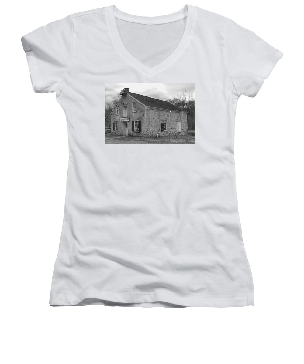 Waterloo Village Women's V-Neck featuring the photograph Smith's Store - Waterloo Village by Christopher Lotito