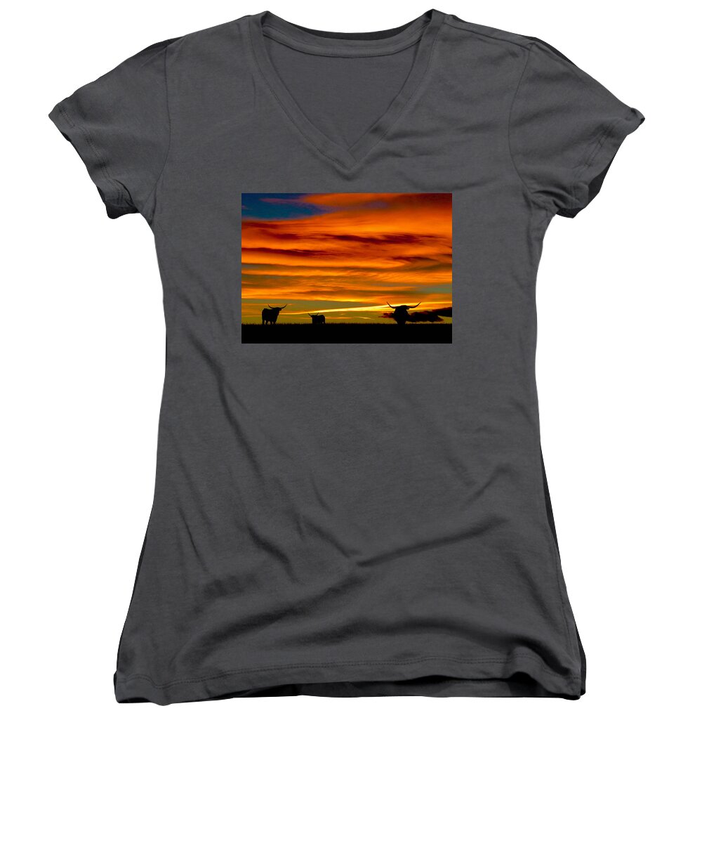 Longhorn Women's V-Neck featuring the photograph Longhorn Sunset #1 by Dawn Key
