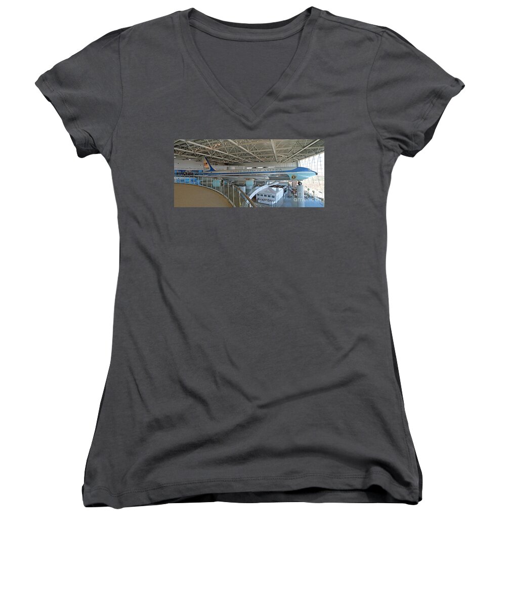 Air Force One Women's V-Neck featuring the photograph 27000 by Bob Hislop
