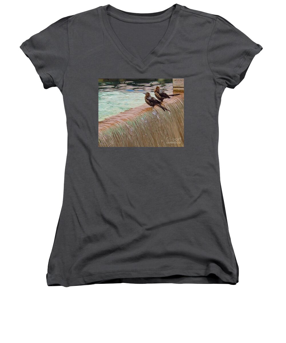 Bath Women's V-Neck featuring the photograph Bath Time at the Adolphus by Robert ONeil