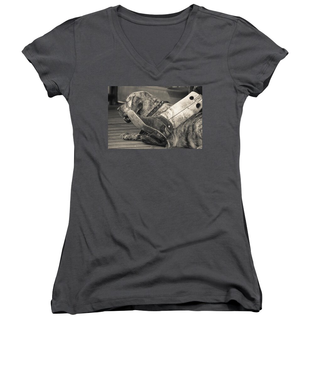 Made In America Women's V-Neck featuring the photograph Boot Scootin by Steven Bateson