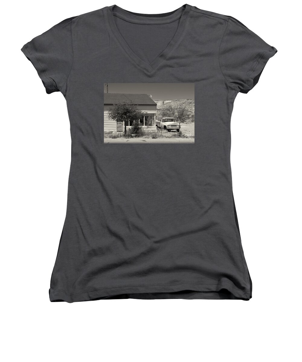 Cars Women's V-Neck featuring the photograph Broken Dreams by Juergen Klust